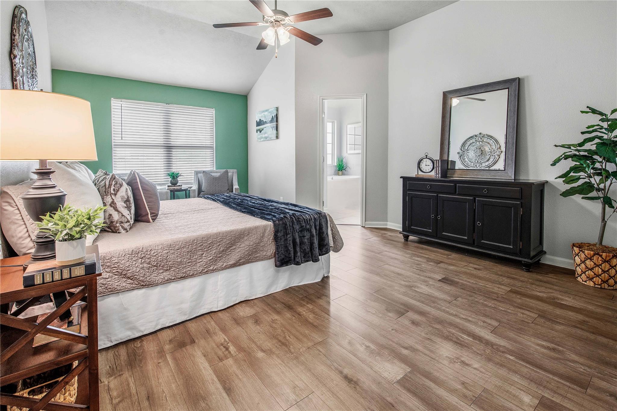 1058 Venice Dr, Bryan, TX 77808