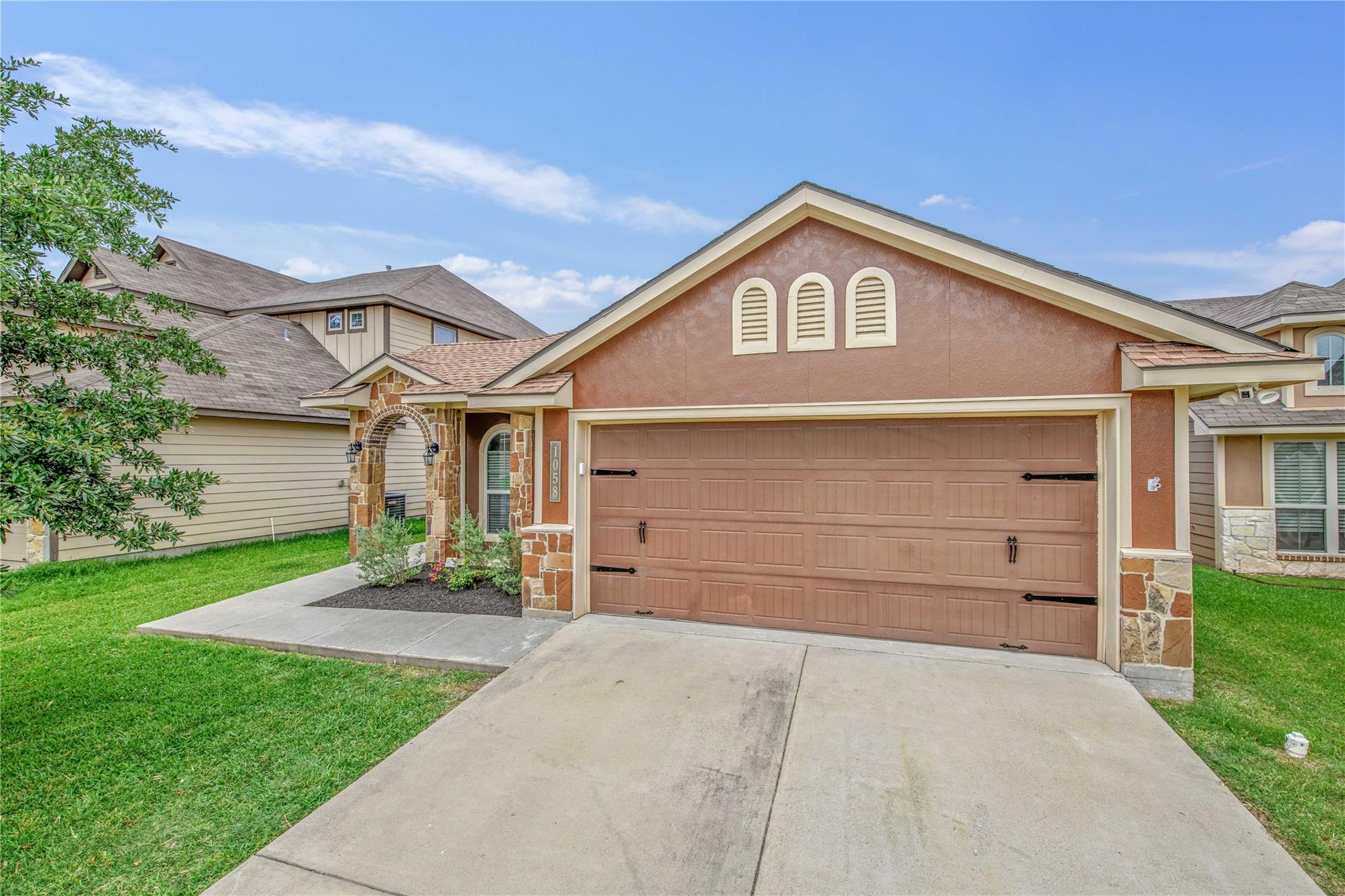 1058 Venice Dr, Bryan, TX 77808