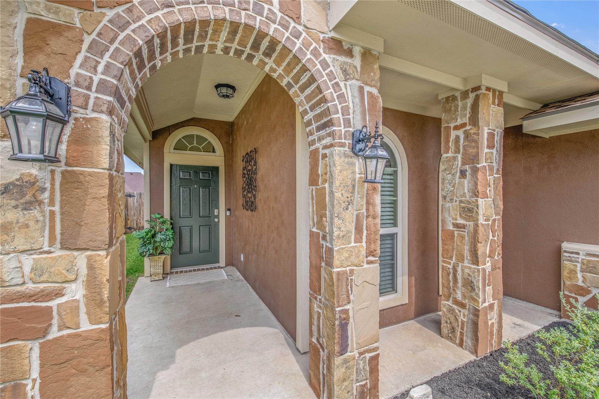 1058 Venice Dr, Bryan, TX 77808