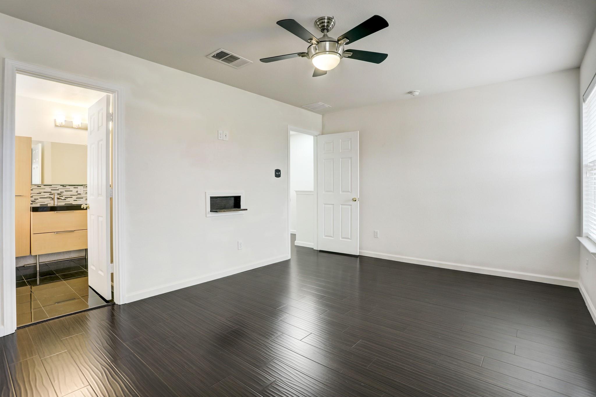 14608 Walt Whitman Trl # B, Pflugerville, TX 78660