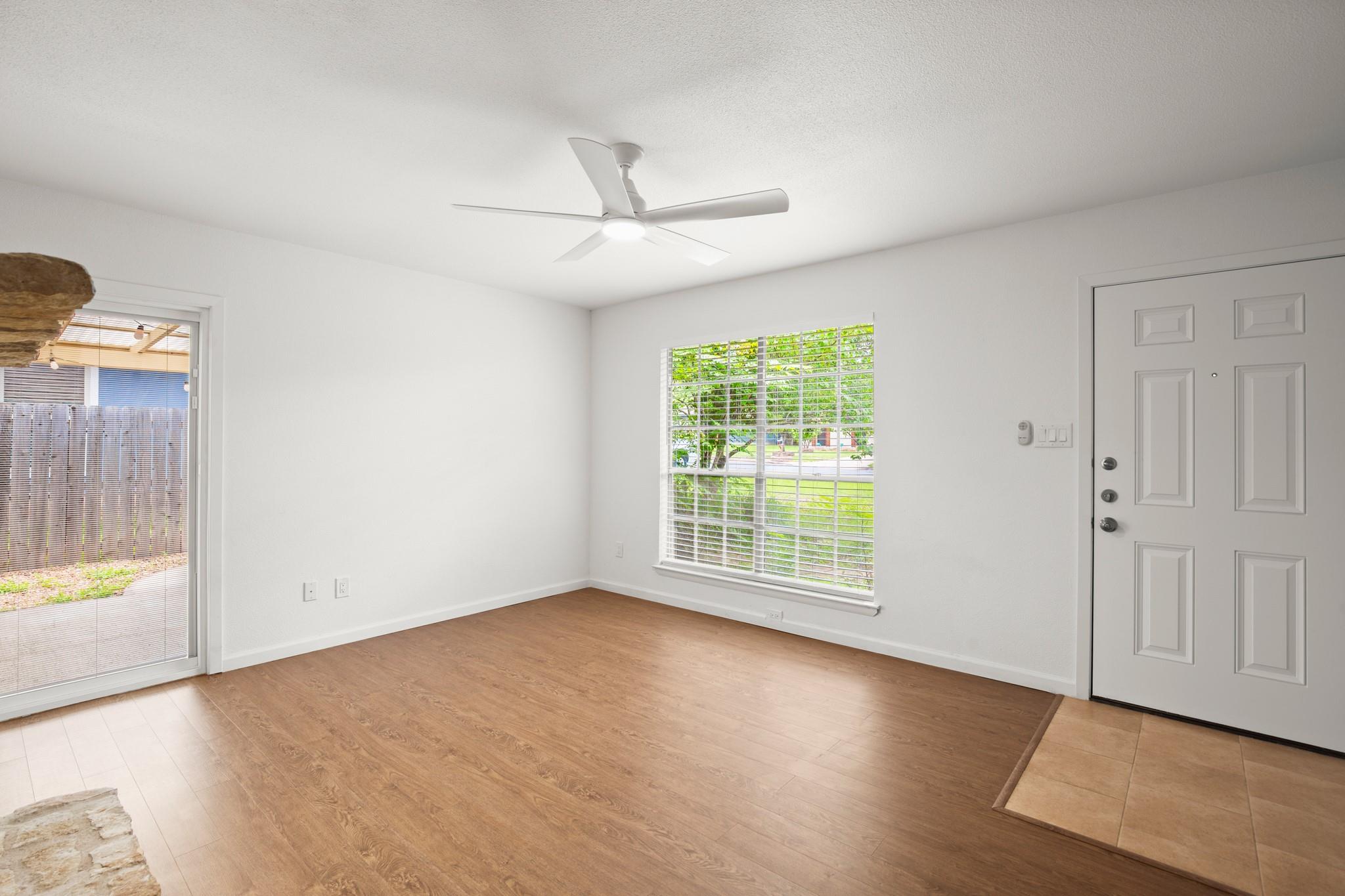 1212 Dunstan Dr, Austin, TX 78745
