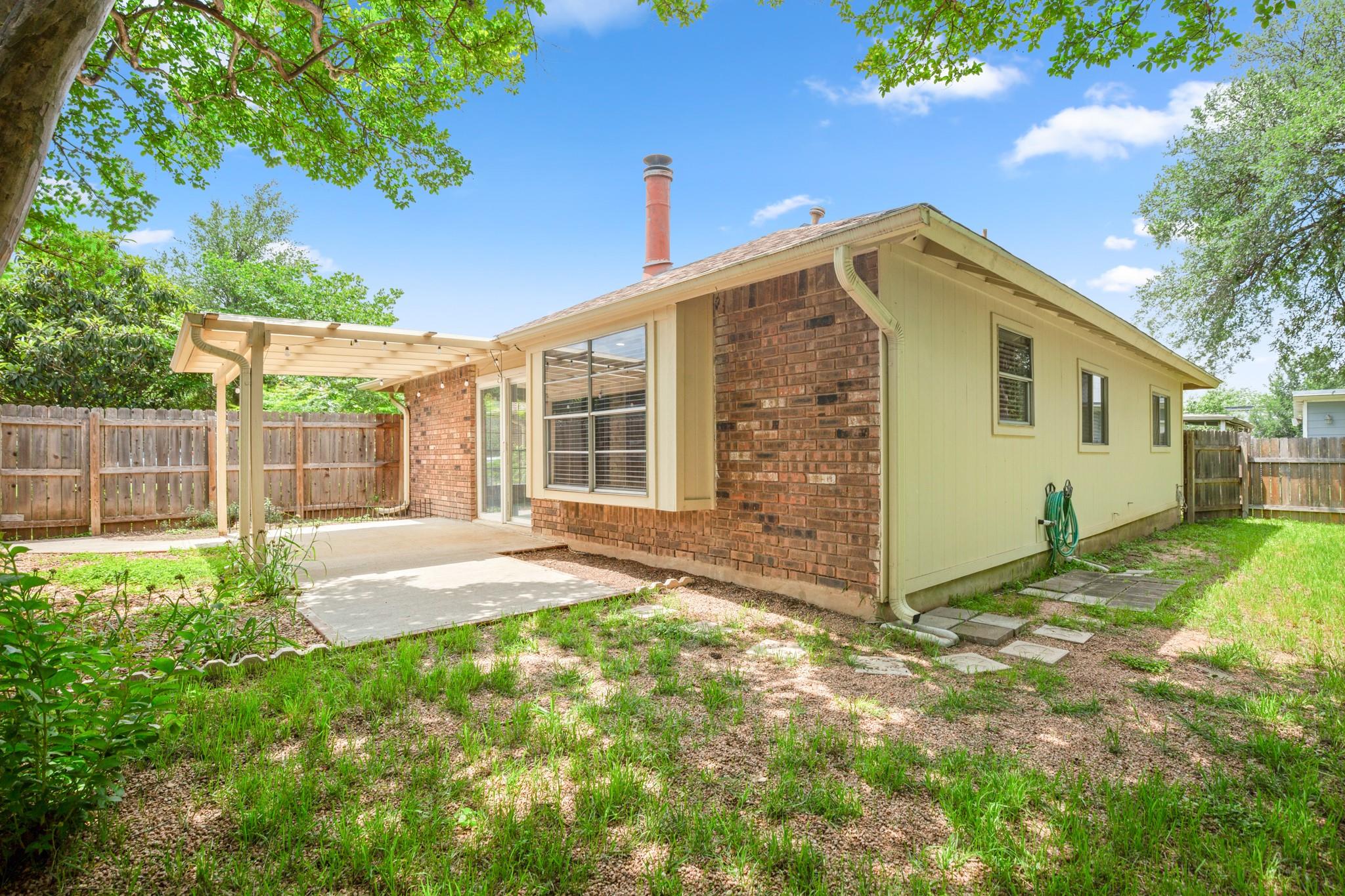 1212 Dunstan Dr, Austin, TX 78745