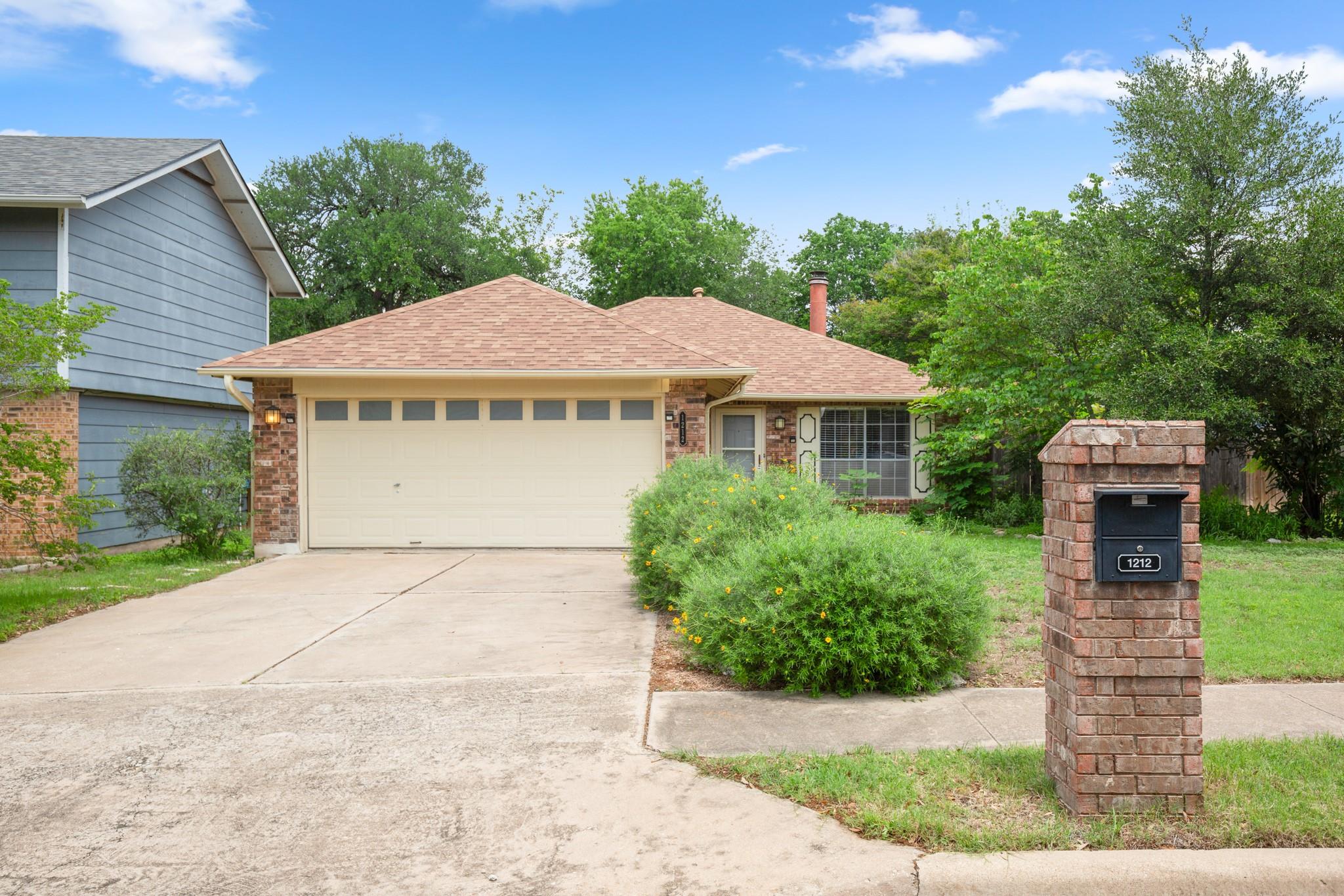 1212 Dunstan Dr, Austin, TX 78745