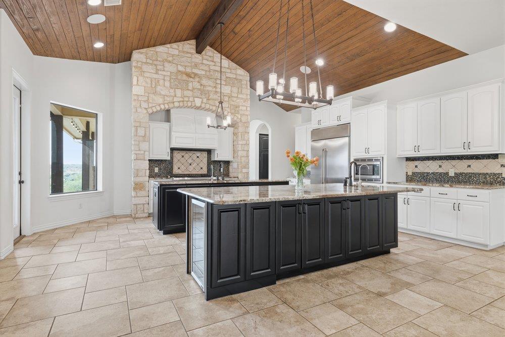 9805 Grand Summit Blvd, Dripping Springs, TX 78620