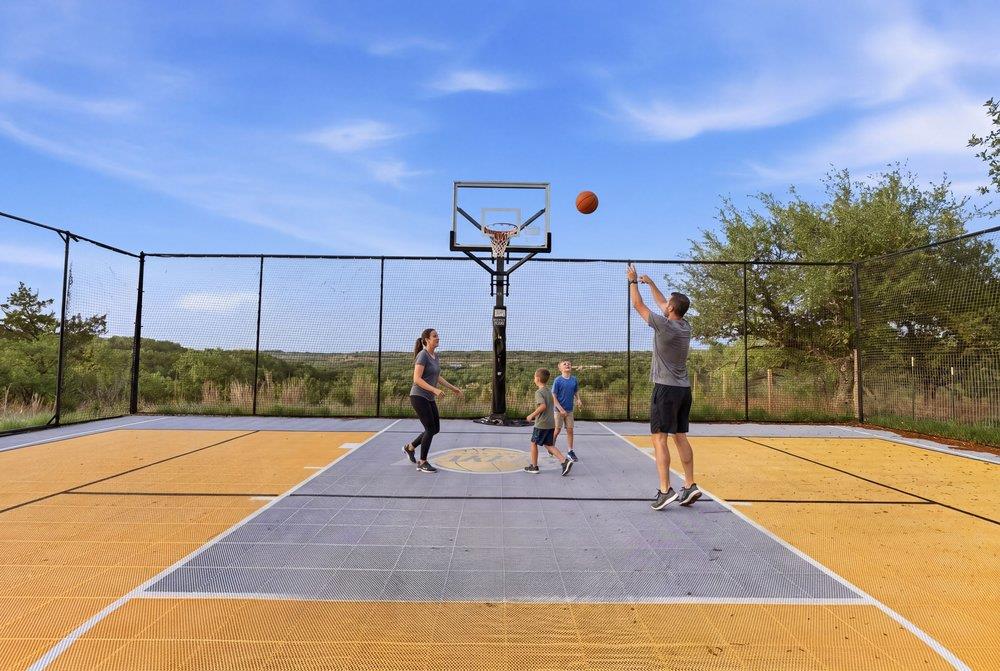 9805 Grand Summit Blvd, Dripping Springs, TX 78620