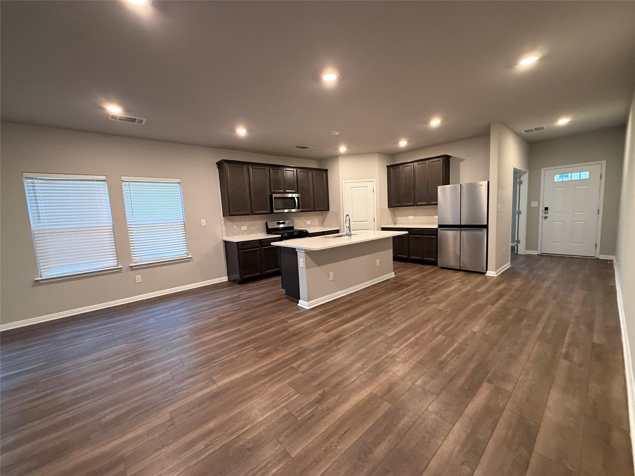 104 Osier Pass, Hutto, TX 78634