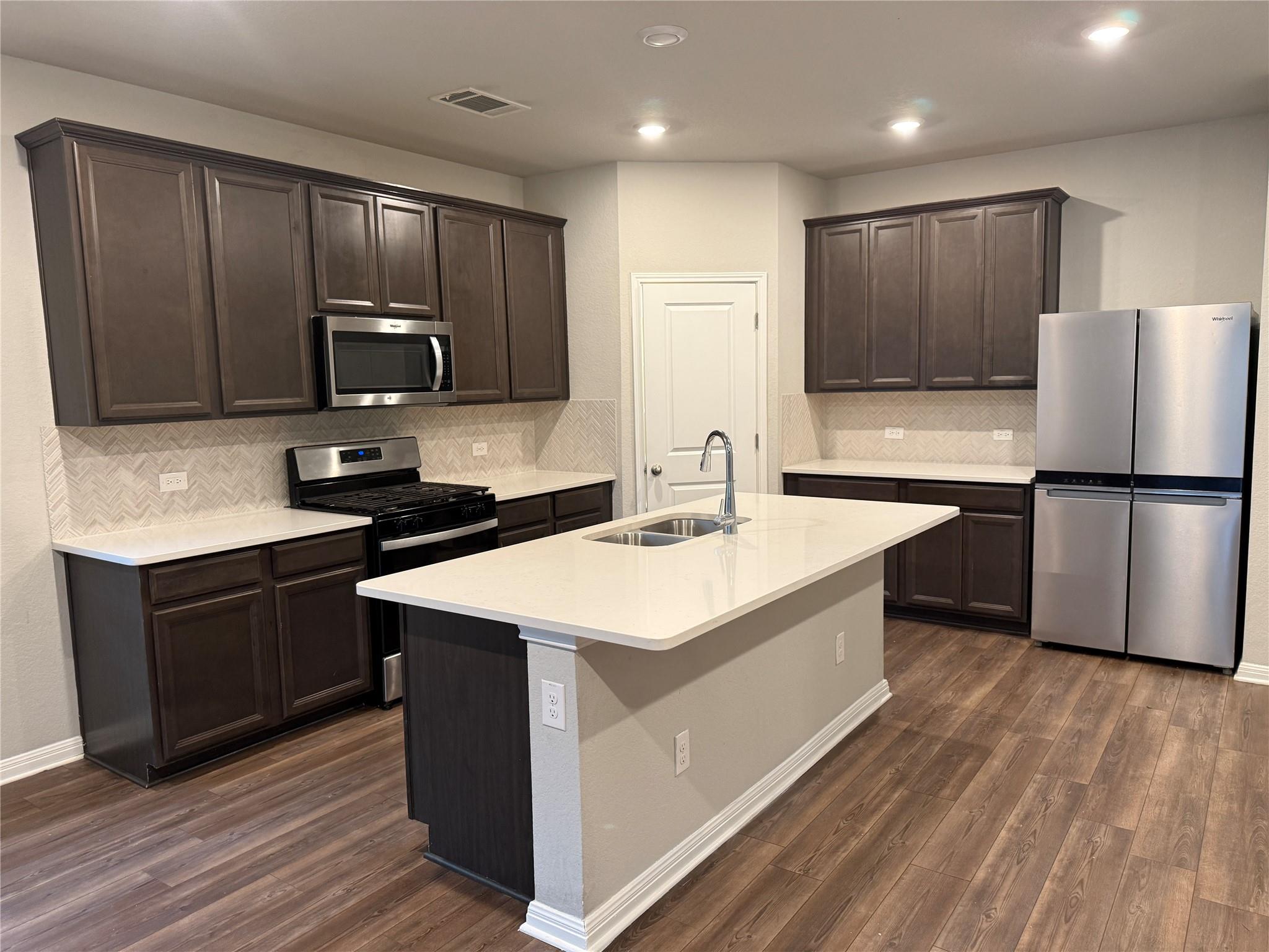 104 Osier Pass, Hutto, TX 78634