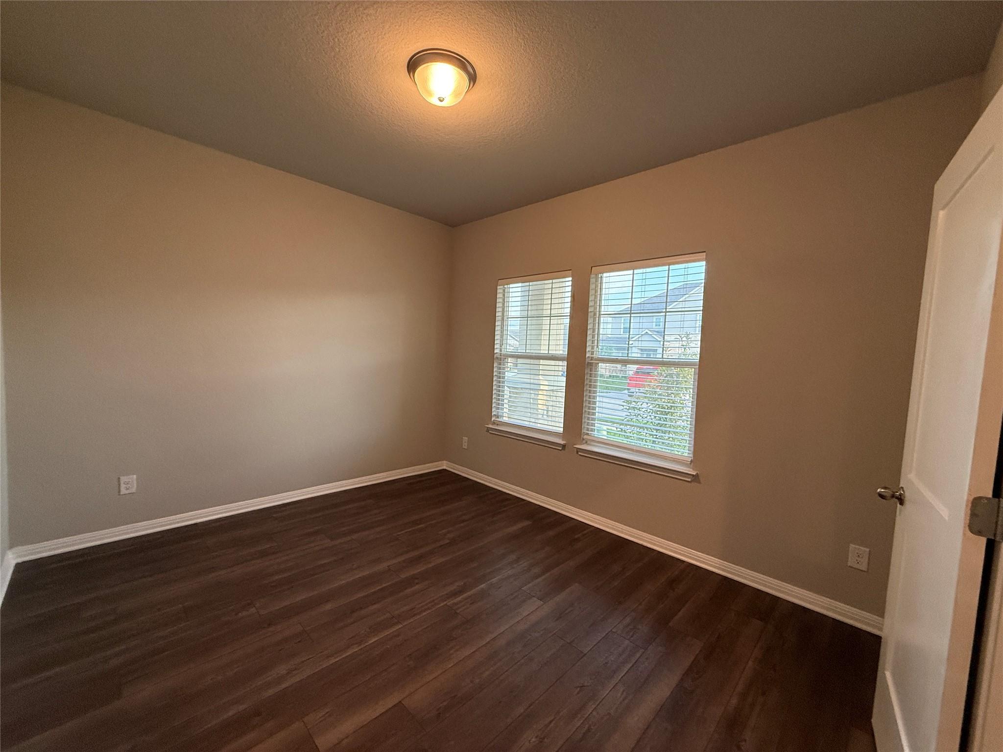 104 Osier Pass, Hutto, TX 78634