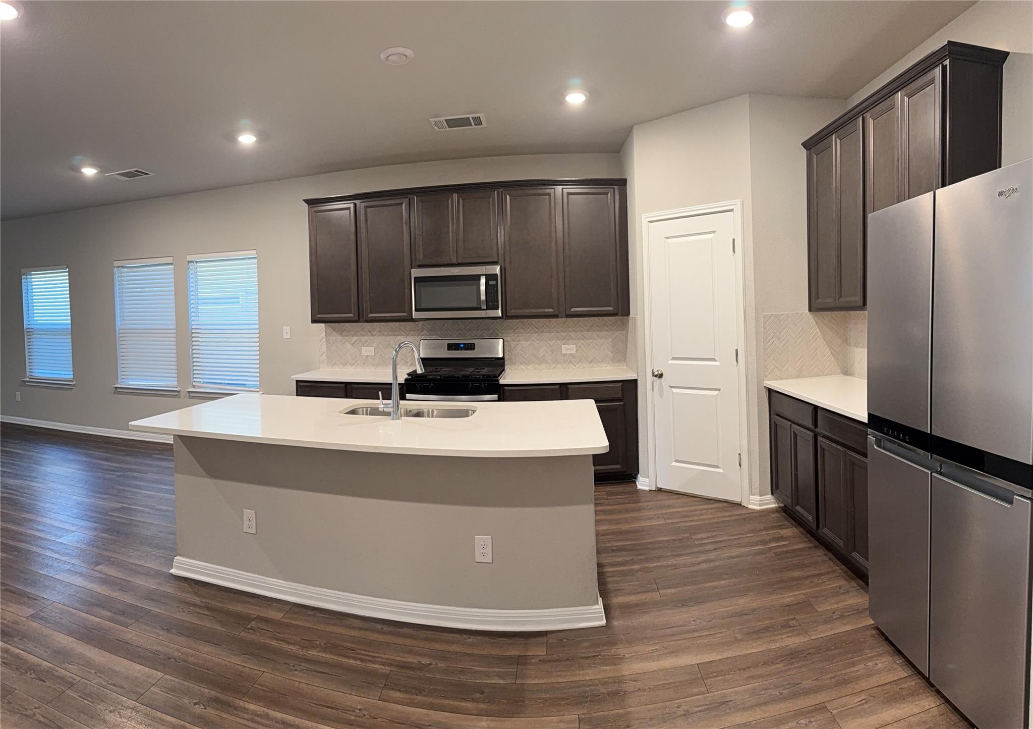 104 Osier Pass, Hutto, TX 78634