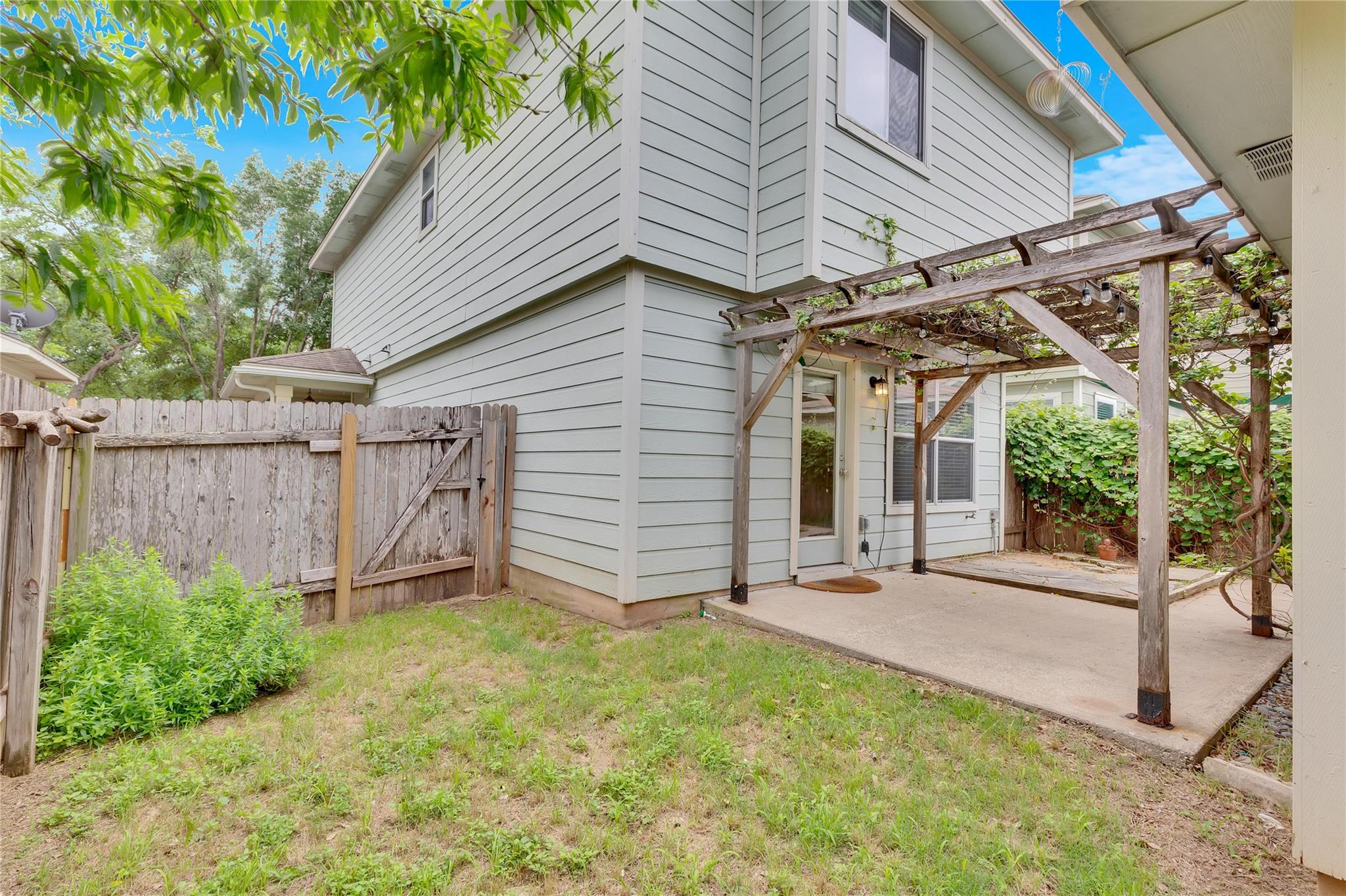 2212 Melissa Oaks Ln, Austin, TX 78744