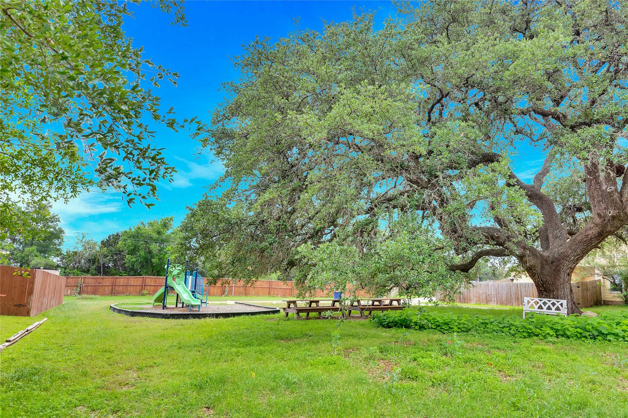 2212 Melissa Oaks Ln, Austin, TX 78744