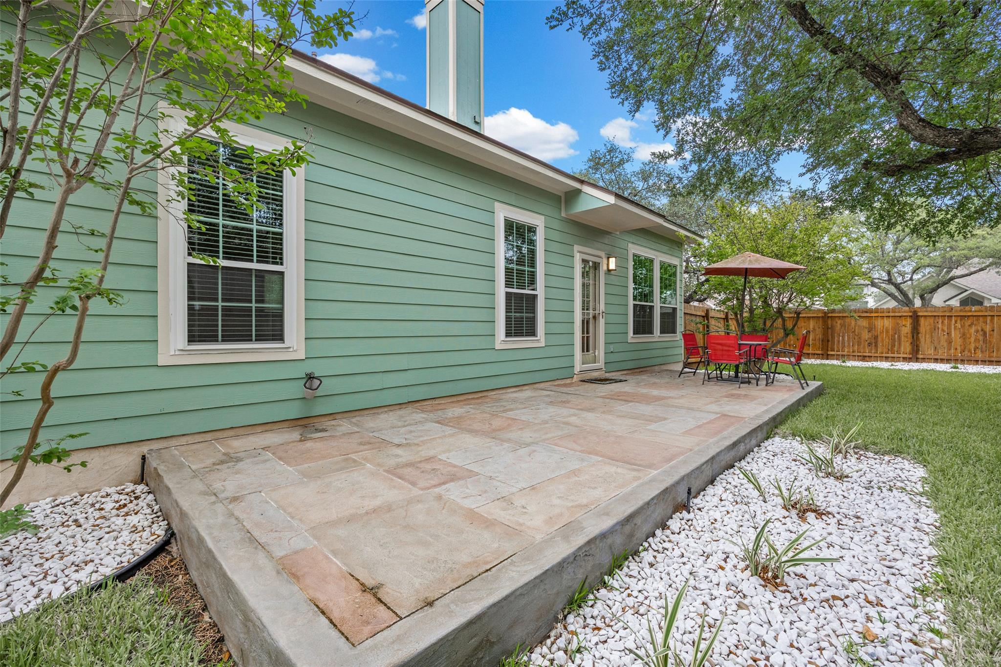 8610 Axis Dr, Austin, TX 78749