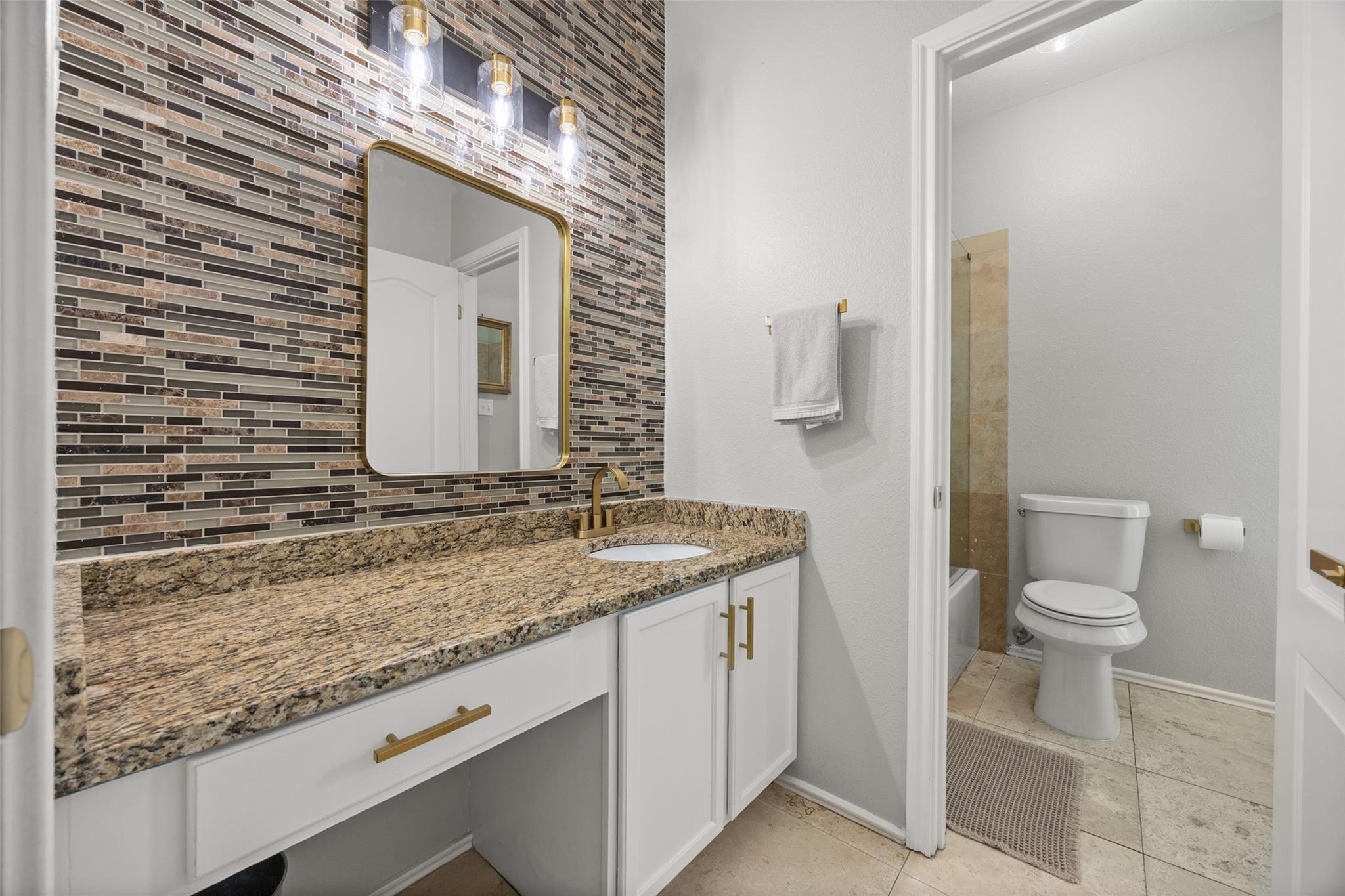 8610 Axis Dr, Austin, TX 78749