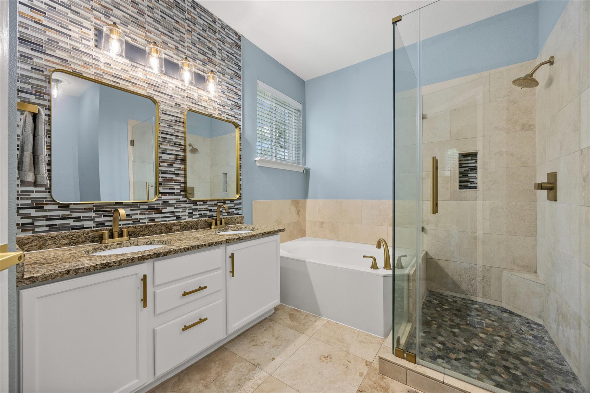 8610 Axis Dr, Austin, TX 78749