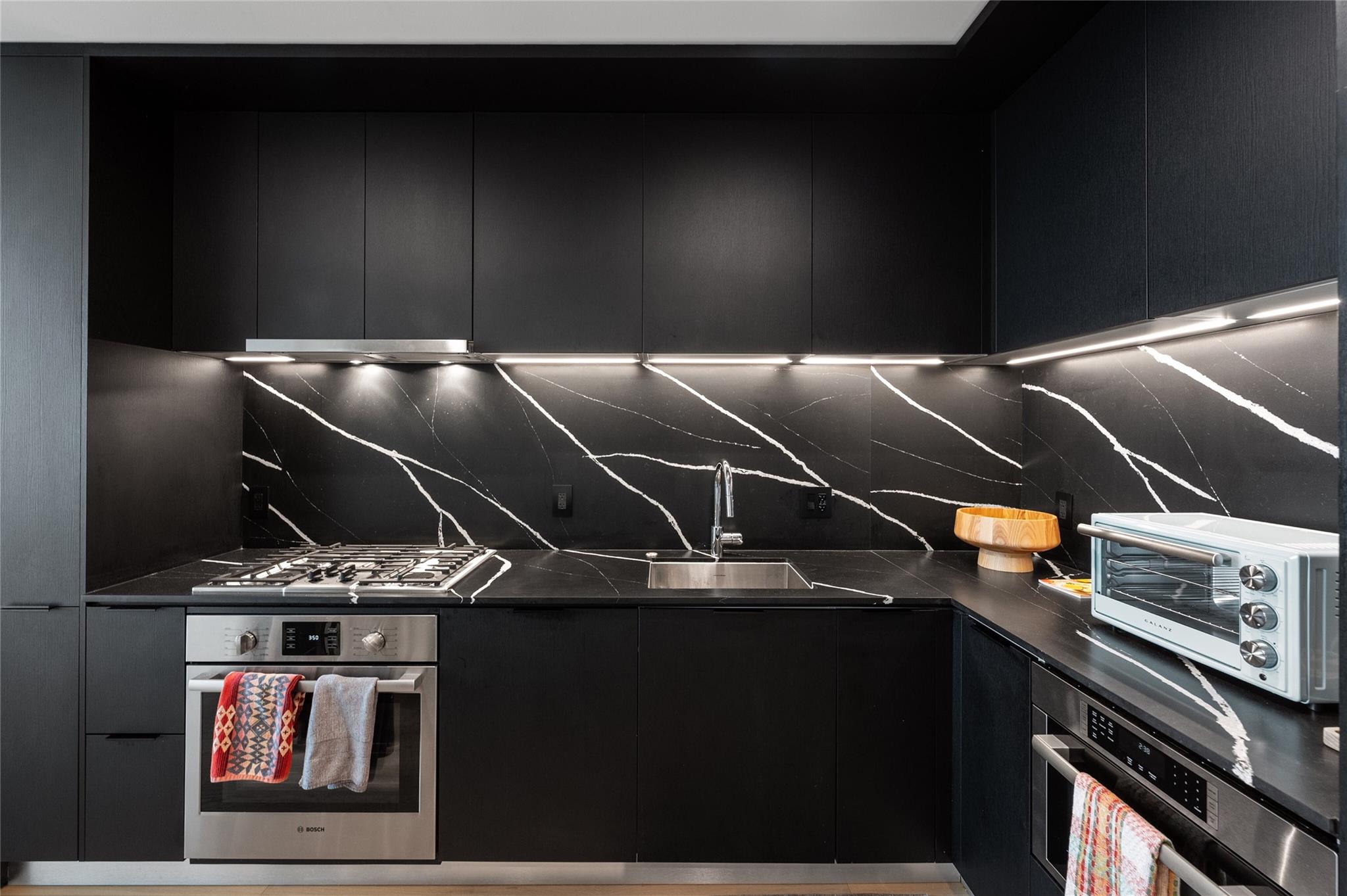 44 East Ave # 1504, Austin, TX 78701