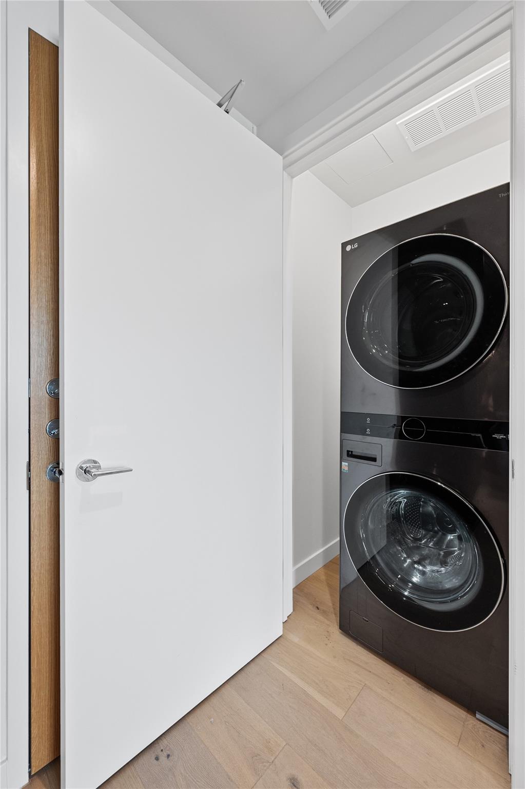 44 East Ave # 1504, Austin, TX 78701