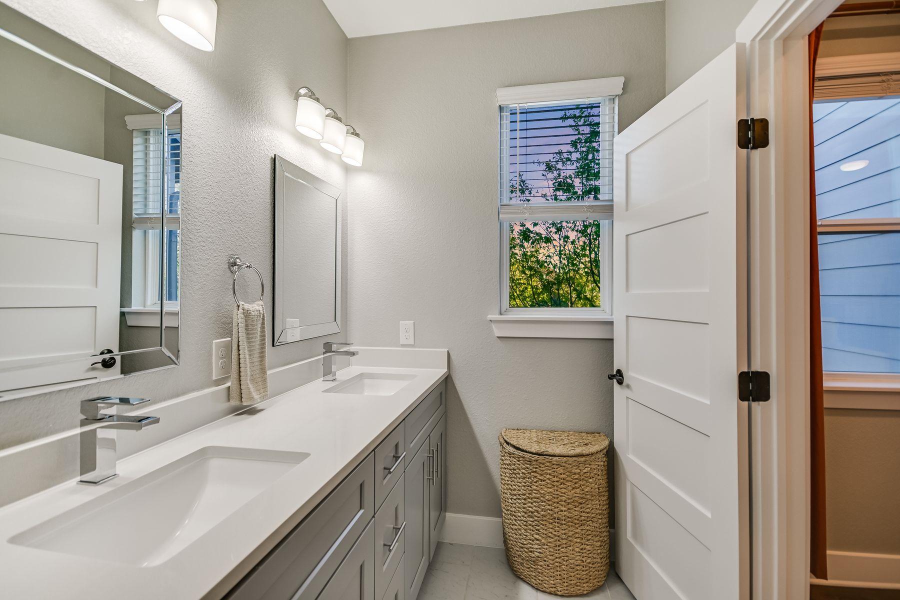 6310 Porter St # B, Austin, TX 78741