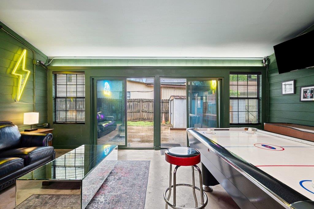 1300 Haskell St, Austin, TX 78702