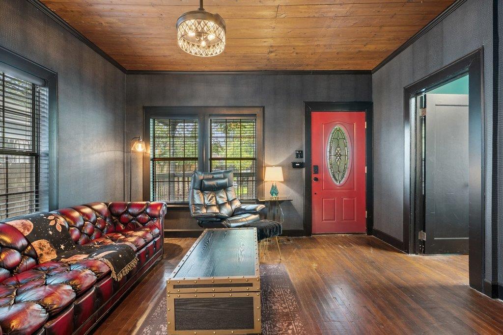 1300 Haskell St, Austin, TX 78702