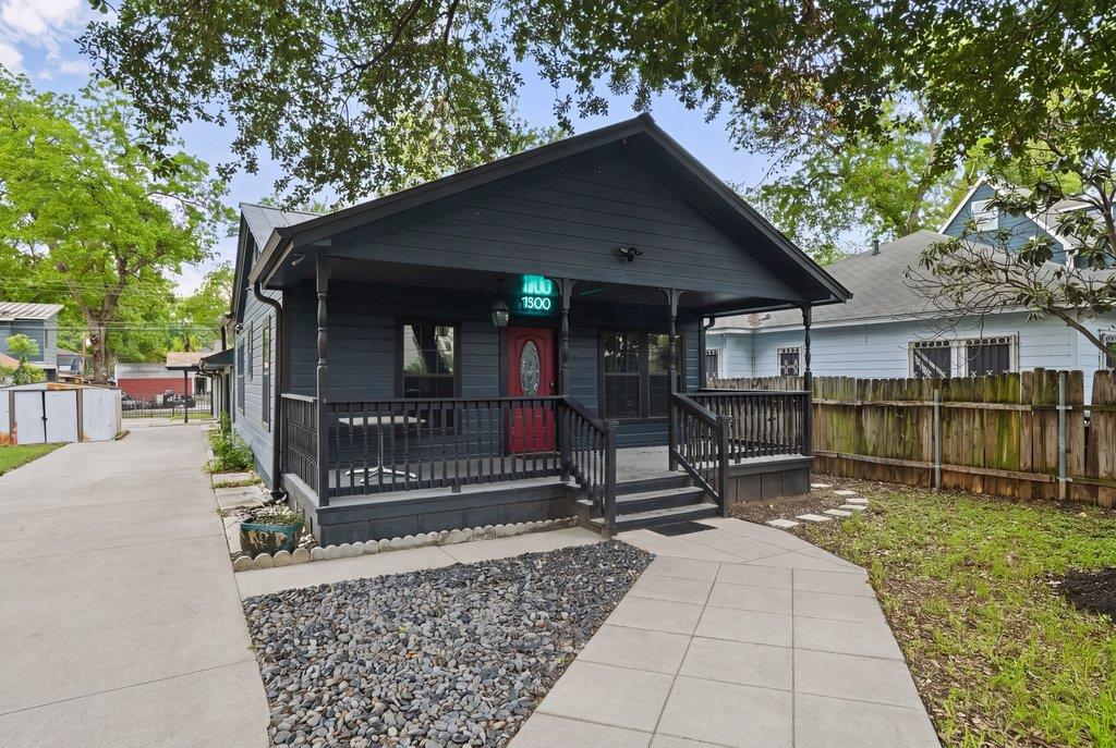 1300 Haskell St, Austin, TX 78702