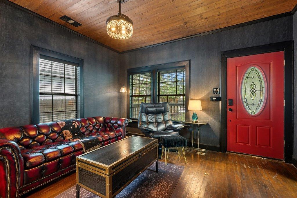 1300 Haskell St, Austin, TX 78702