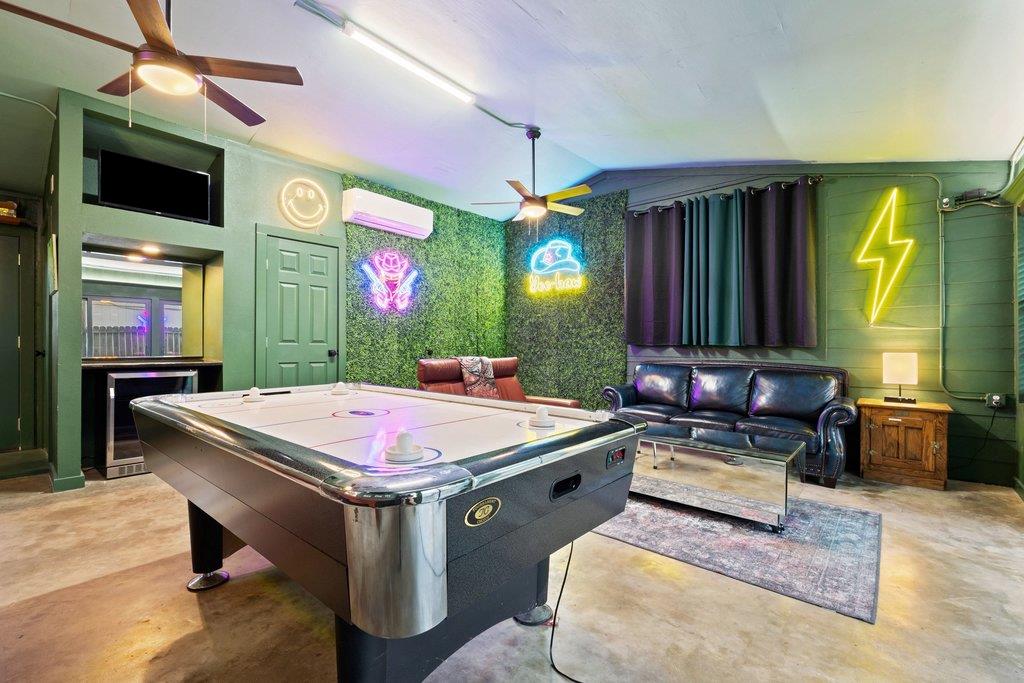 1300 Haskell St, Austin, TX 78702