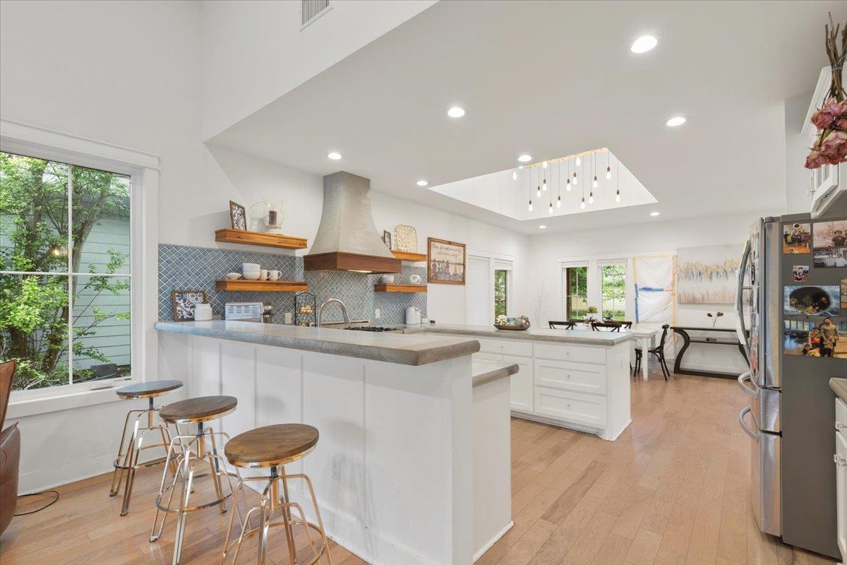 7512 Hardy Dr, Austin, TX 78757