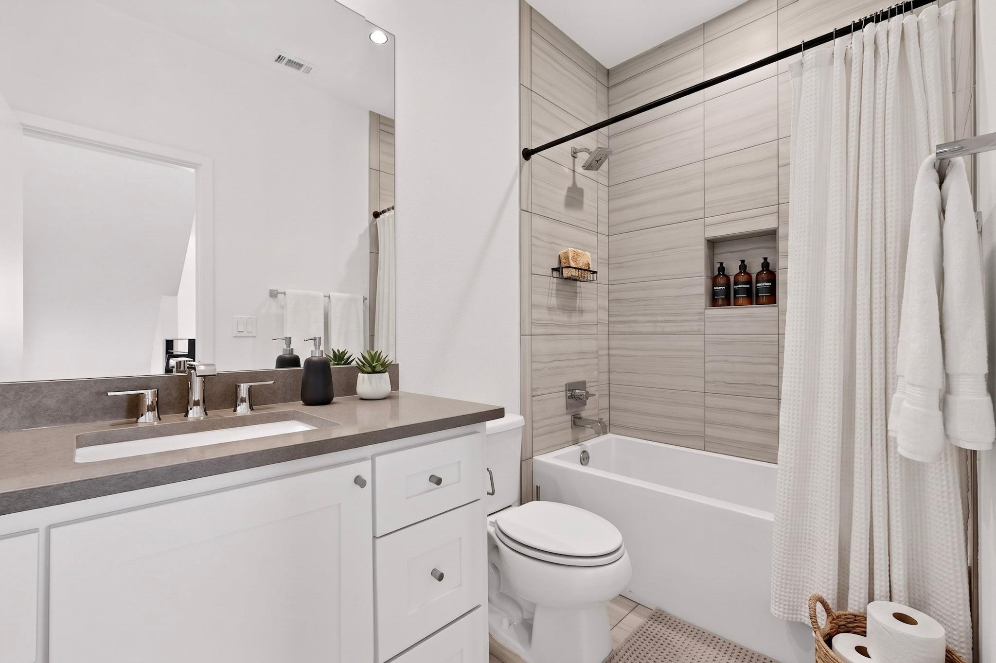 400 W 51 St # A, Austin, TX 78751