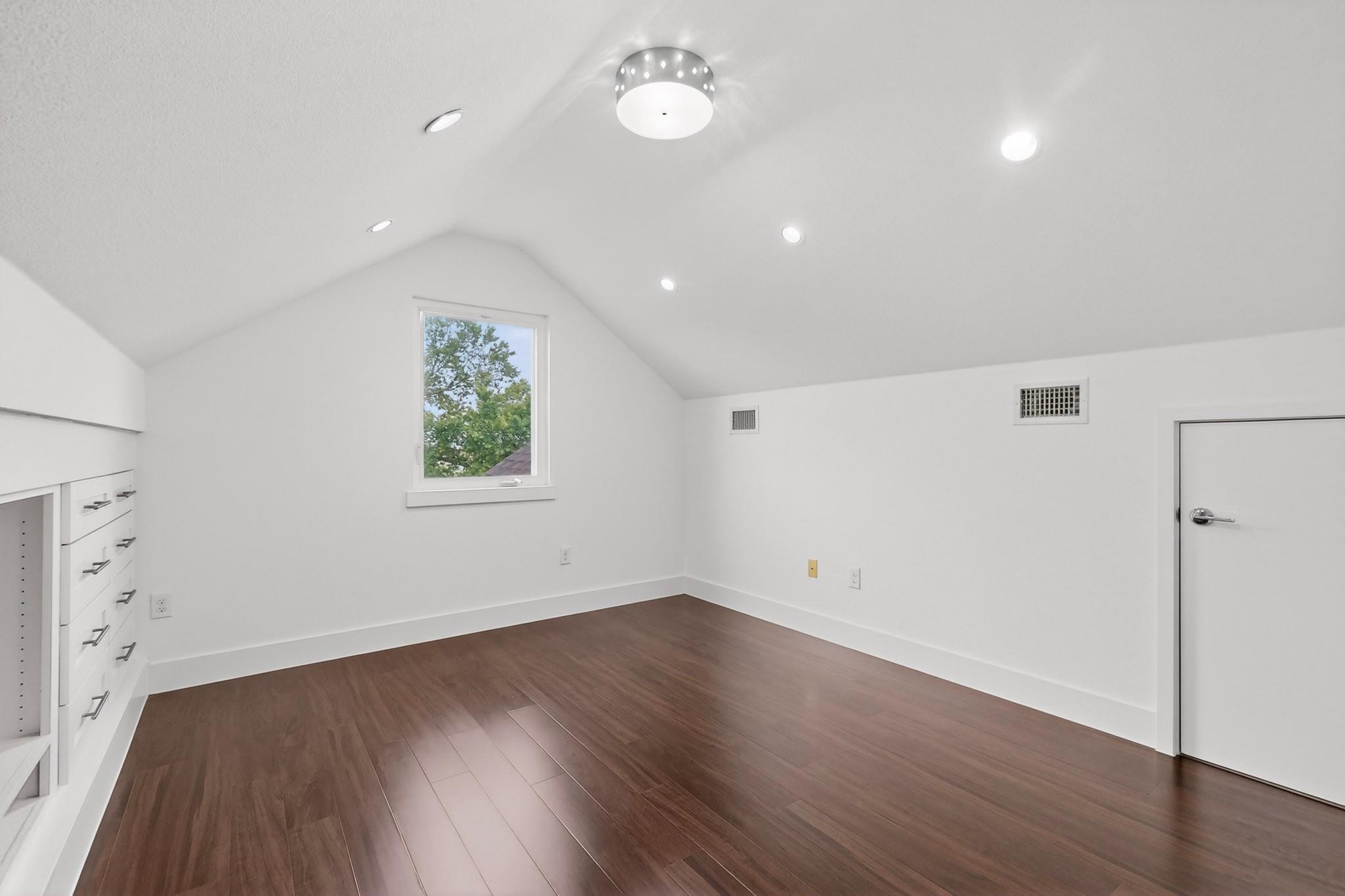 400 W 51 St # A, Austin, TX 78751