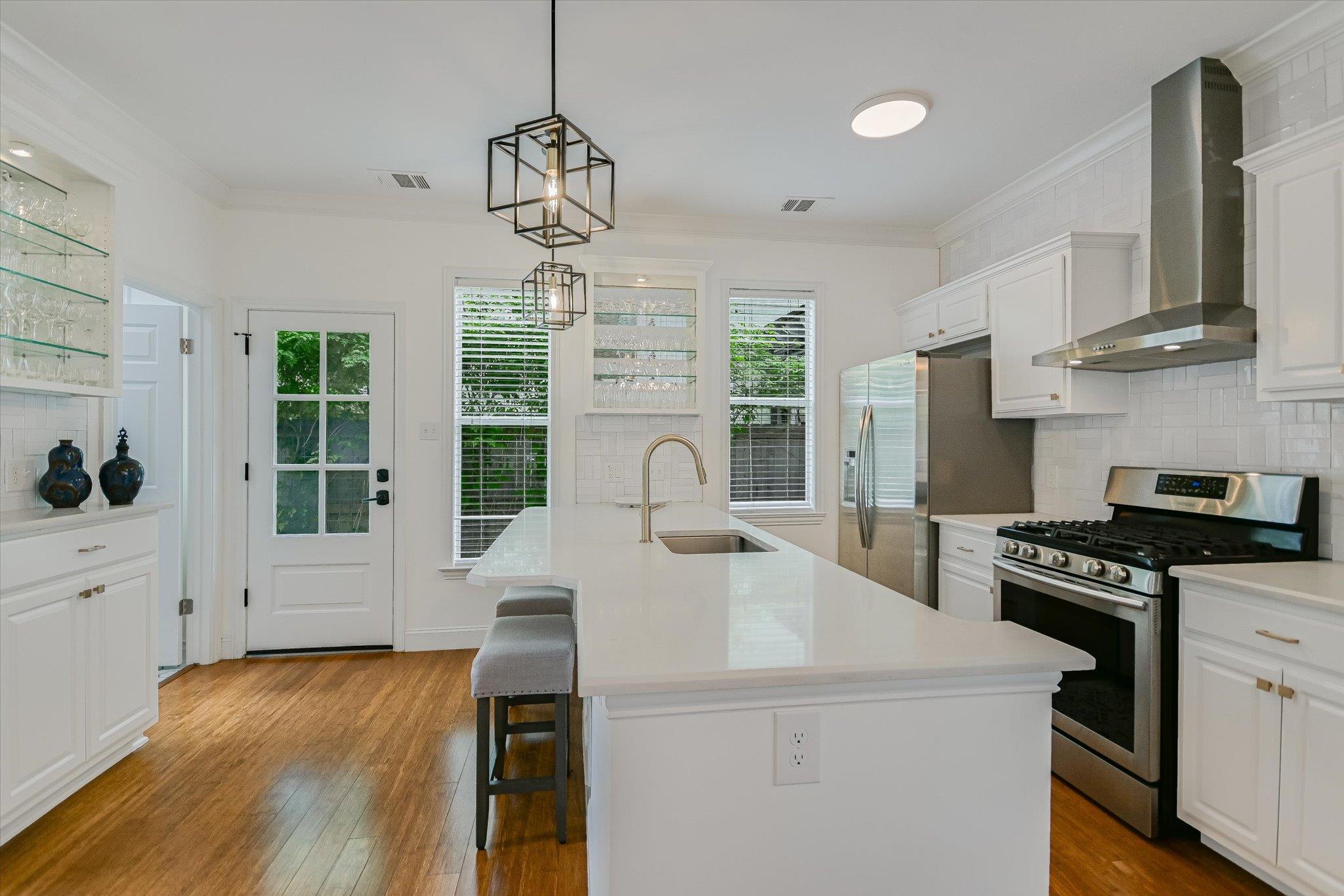 1501 Willow St # 1, Austin, TX 78702