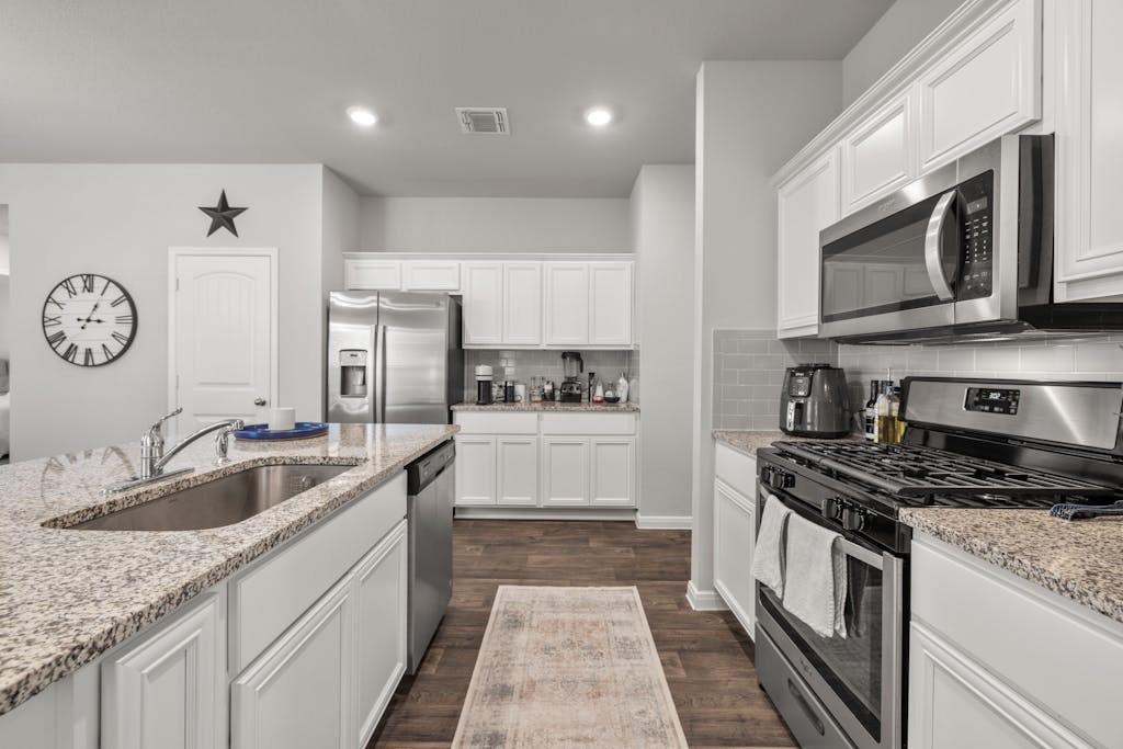 14013 Heywood Dr, Pflugerville, TX 78660