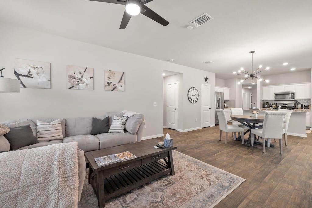 14013 Heywood Dr, Pflugerville, TX 78660