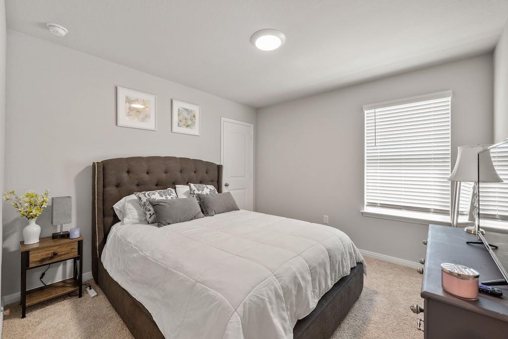 14013 Heywood Dr, Pflugerville, TX 78660