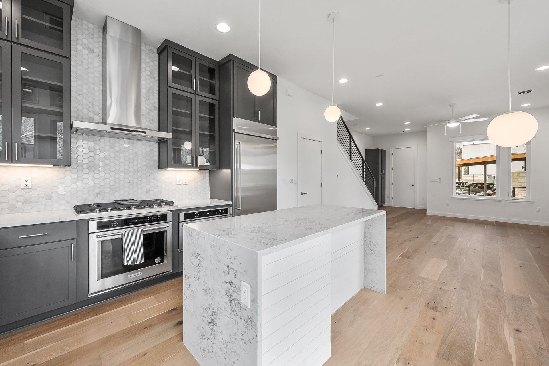 900 S 2nd St # 15, Austin, TX 78704