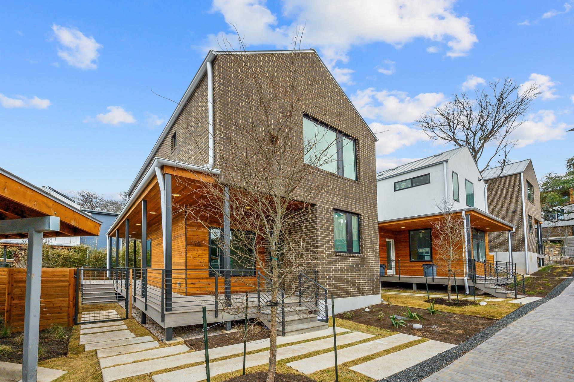 900 S 2nd St # 15, Austin, TX 78704