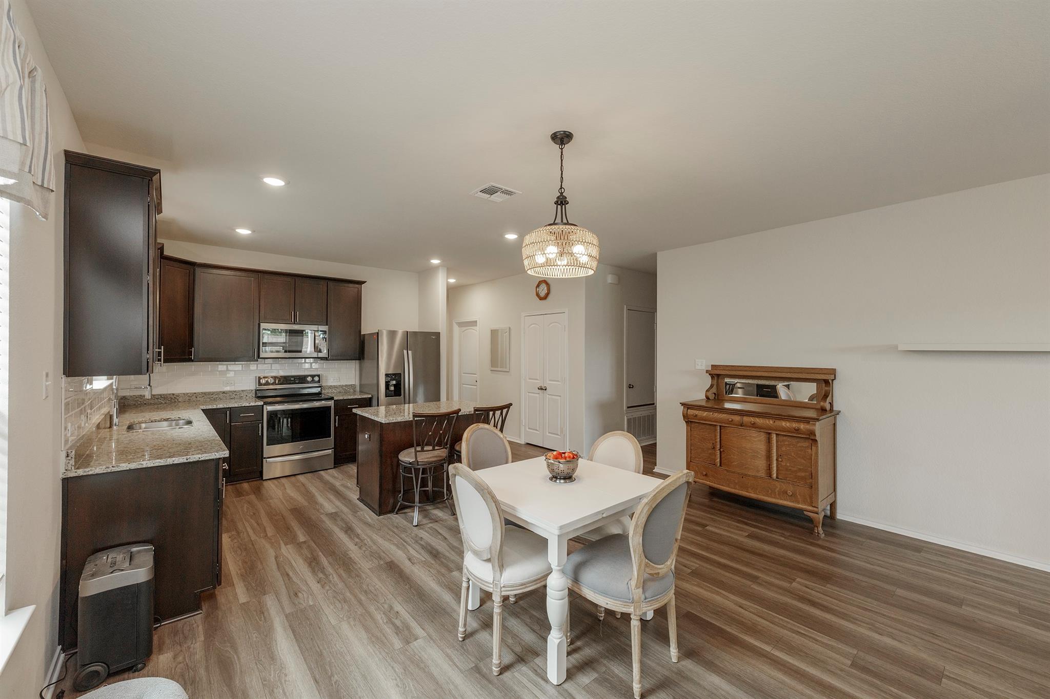 125 Janice Rd, Taylor, TX 76574