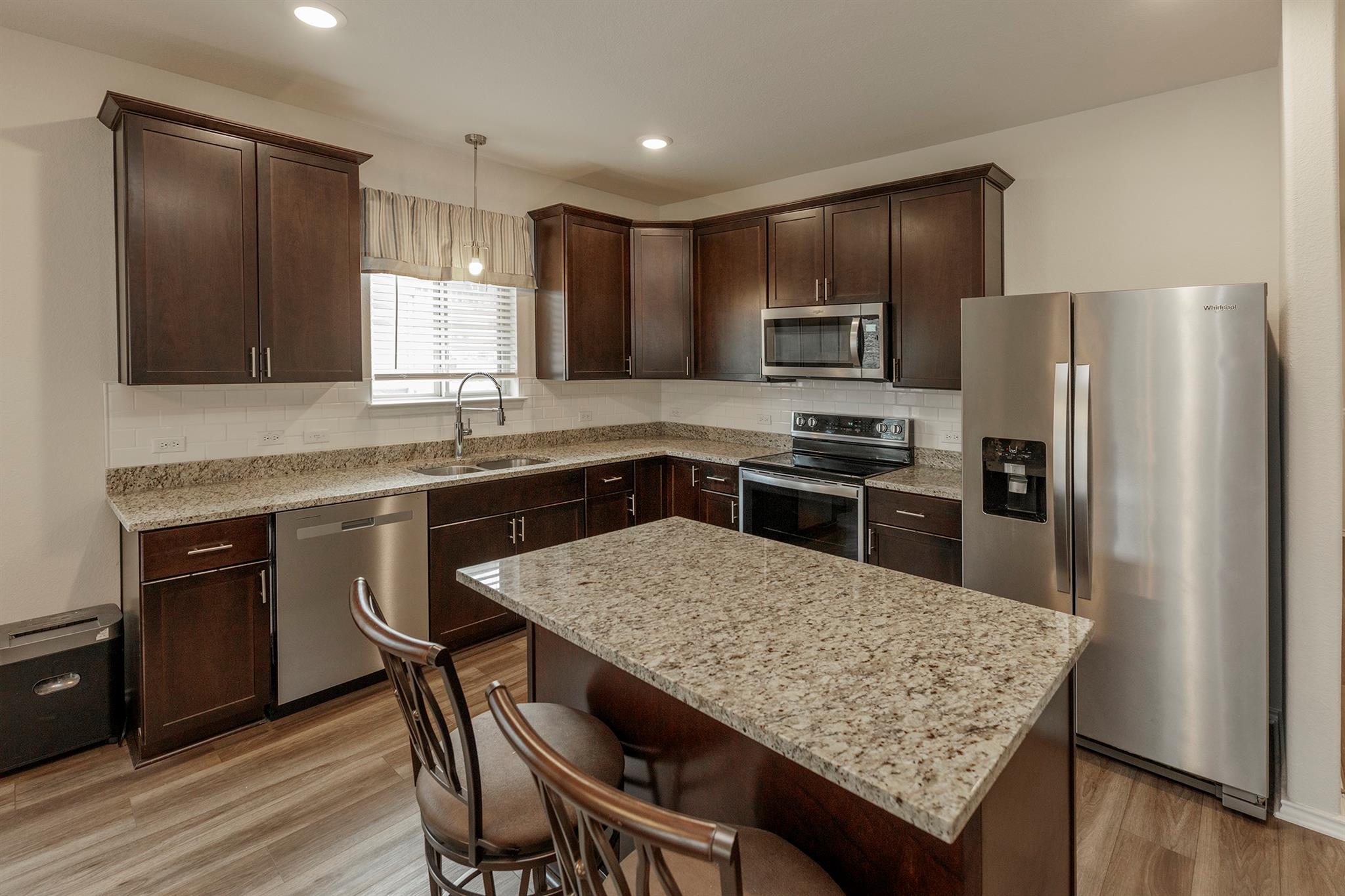 125 Janice Rd, Taylor, TX 76574