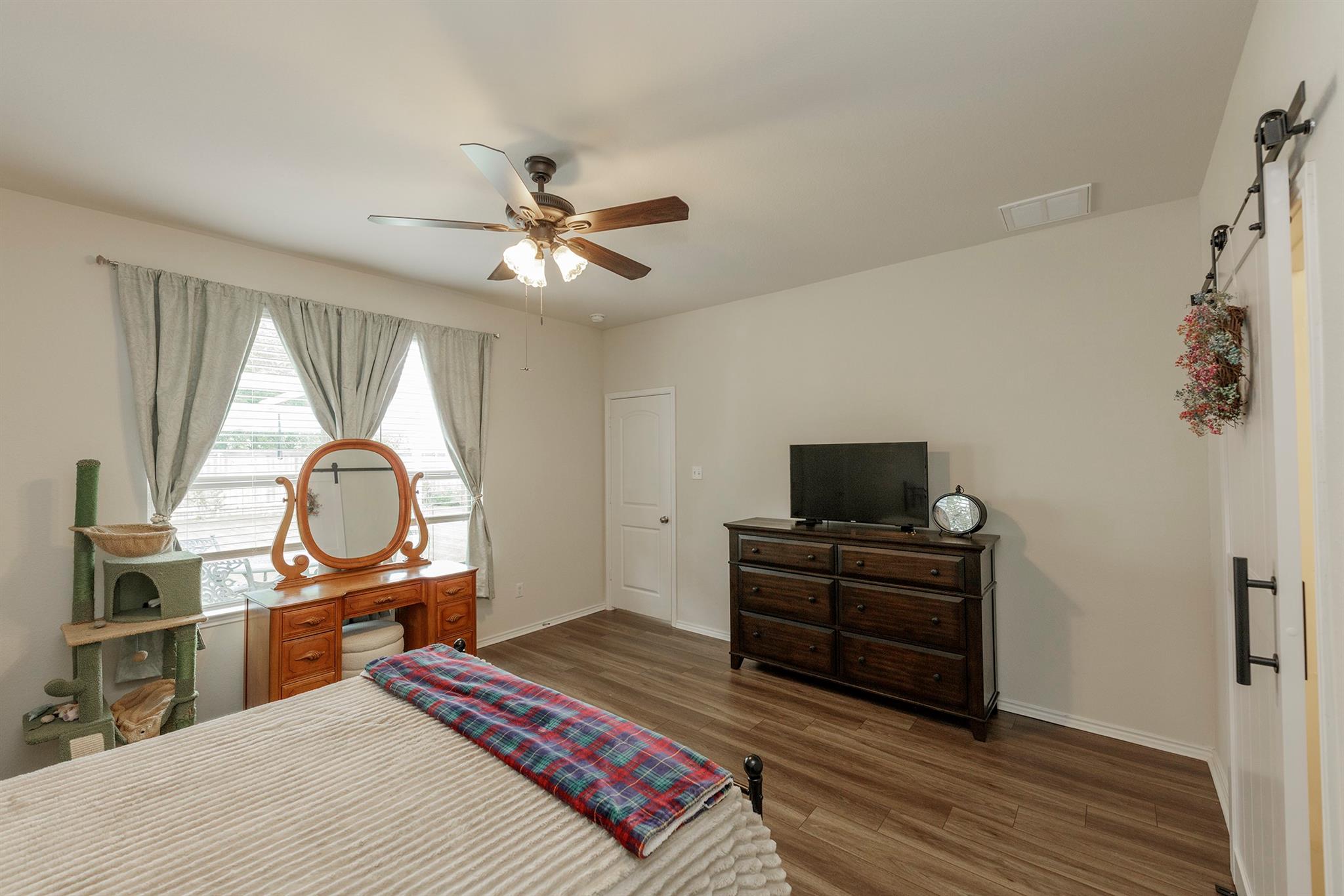 125 Janice Rd, Taylor, TX 76574