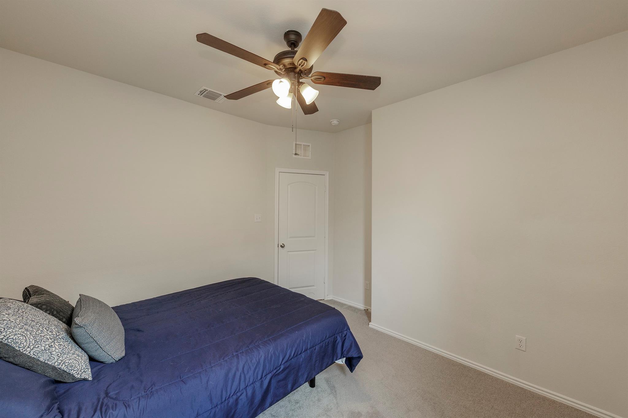 125 Janice Rd, Taylor, TX 76574