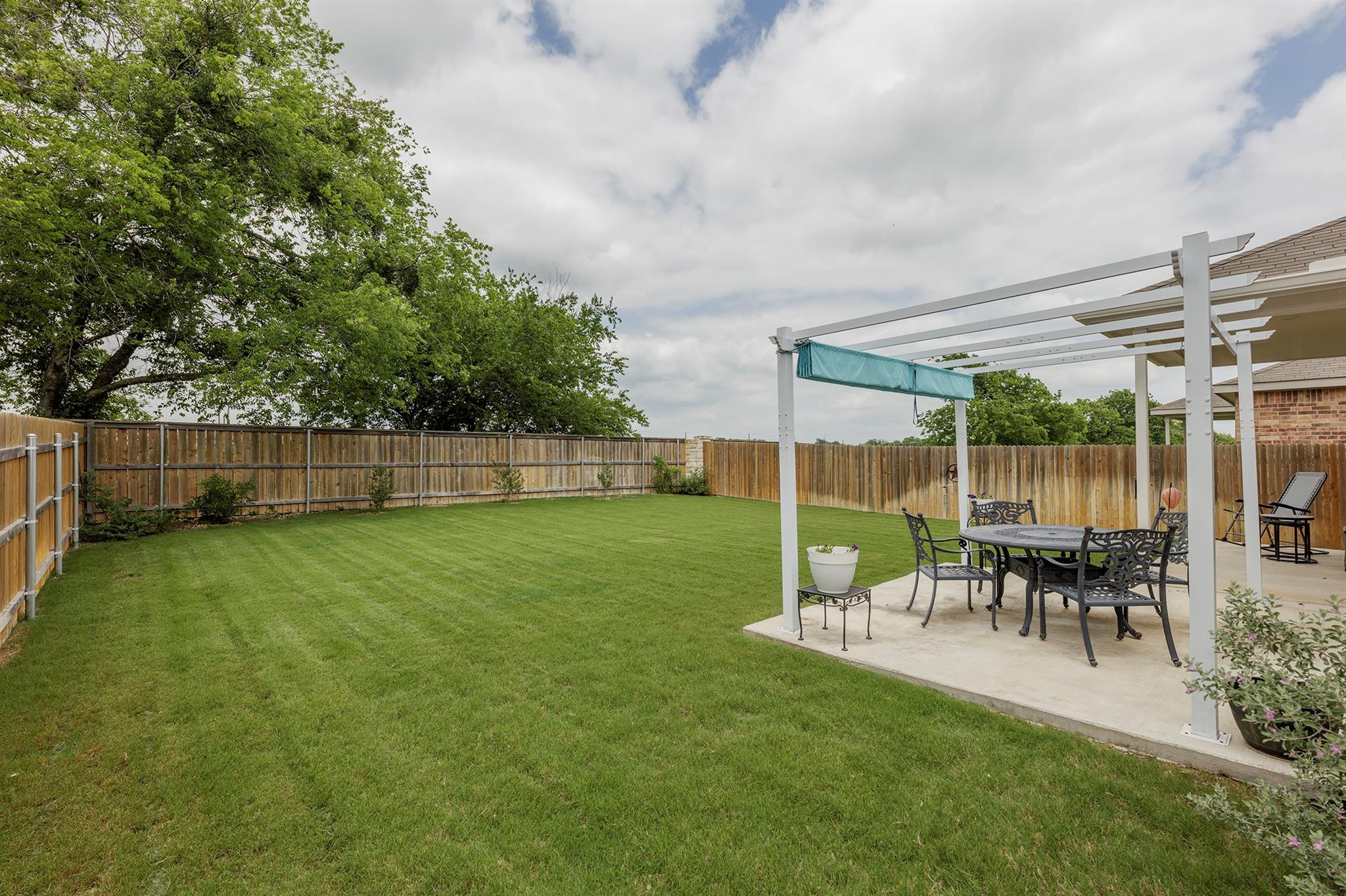 125 Janice Rd, Taylor, TX 76574