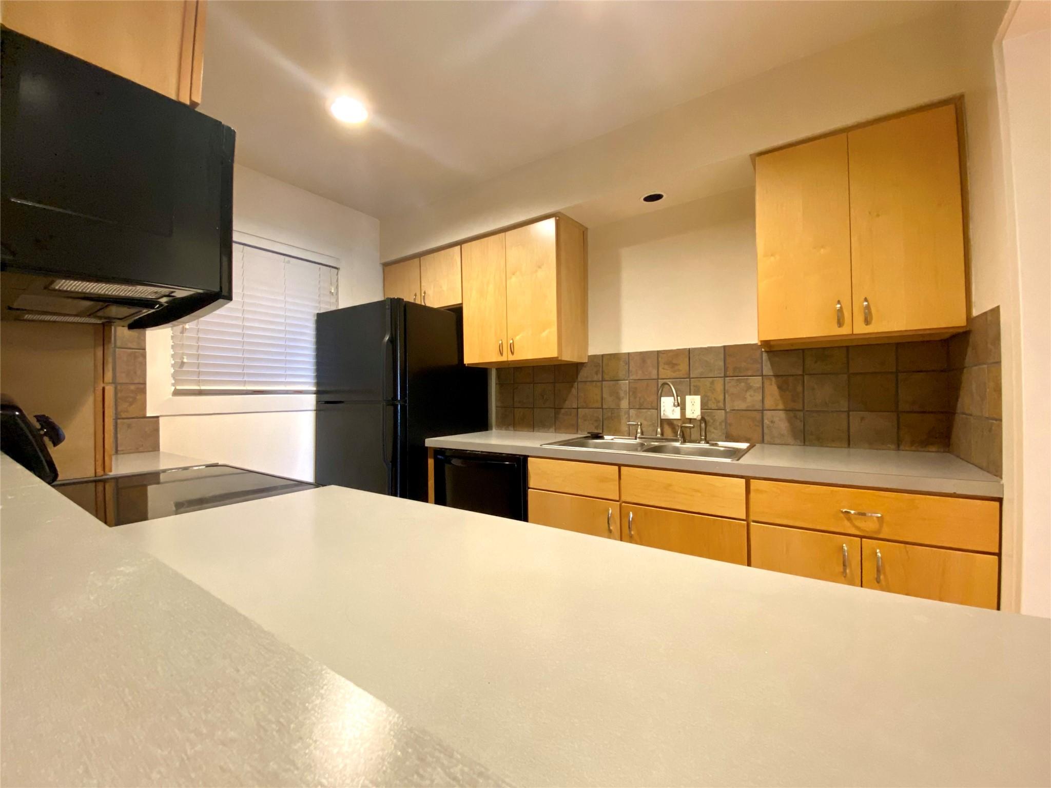 3815 Guadalupe St # 207, Austin, TX 78751