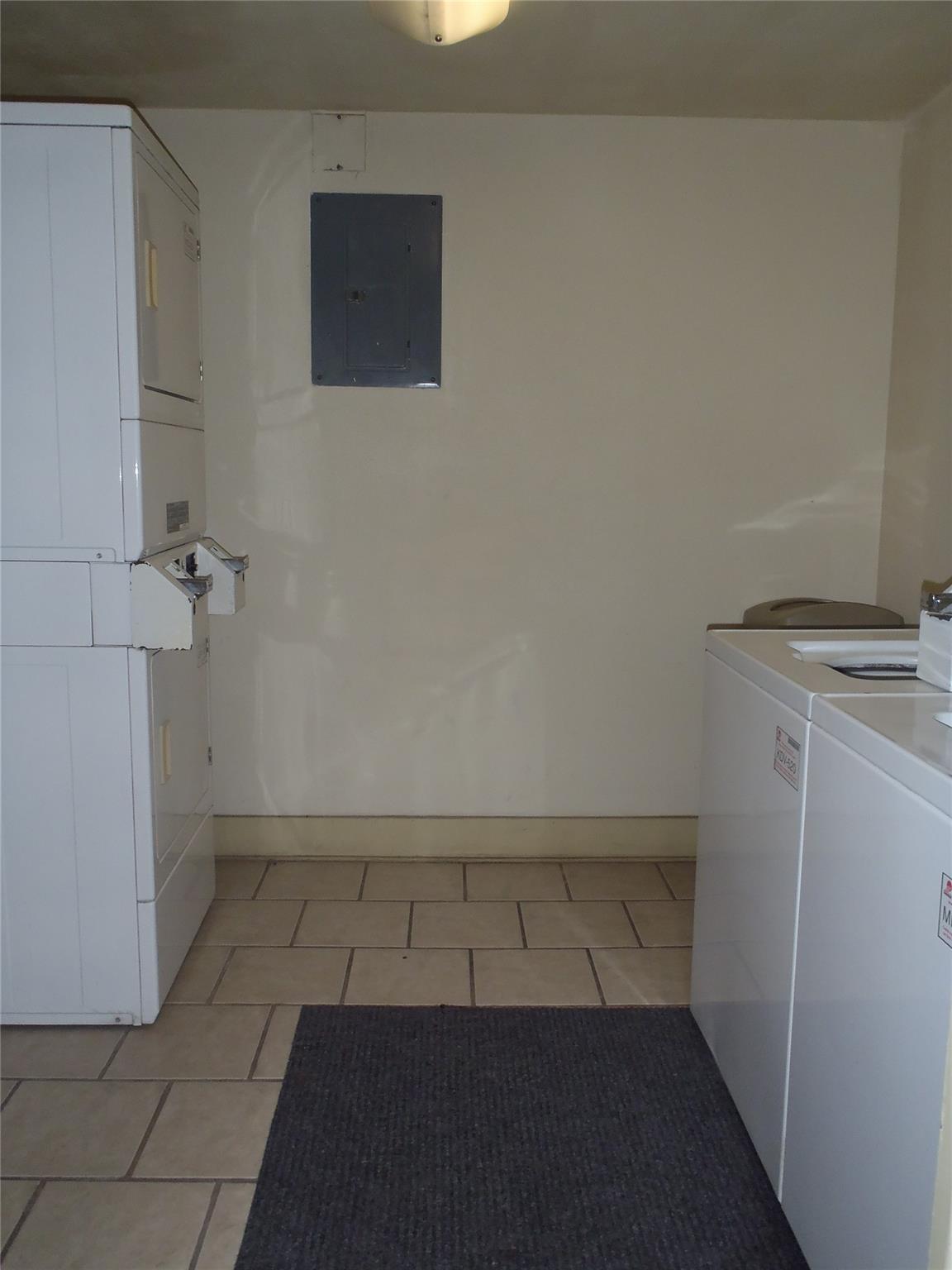 3815 Guadalupe St # 207, Austin, TX 78751