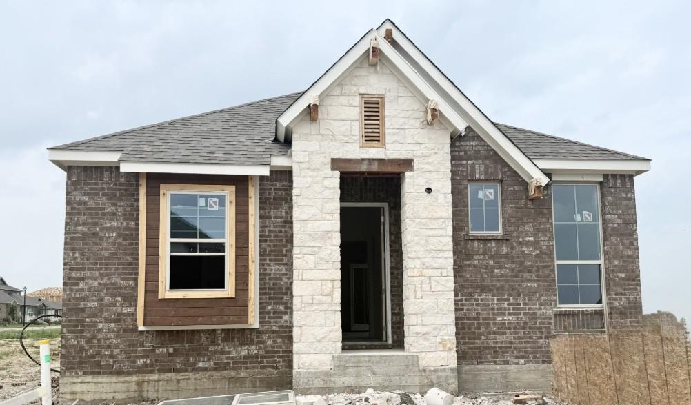 205 Rock Daisy Rd, Hutto, TX 78634