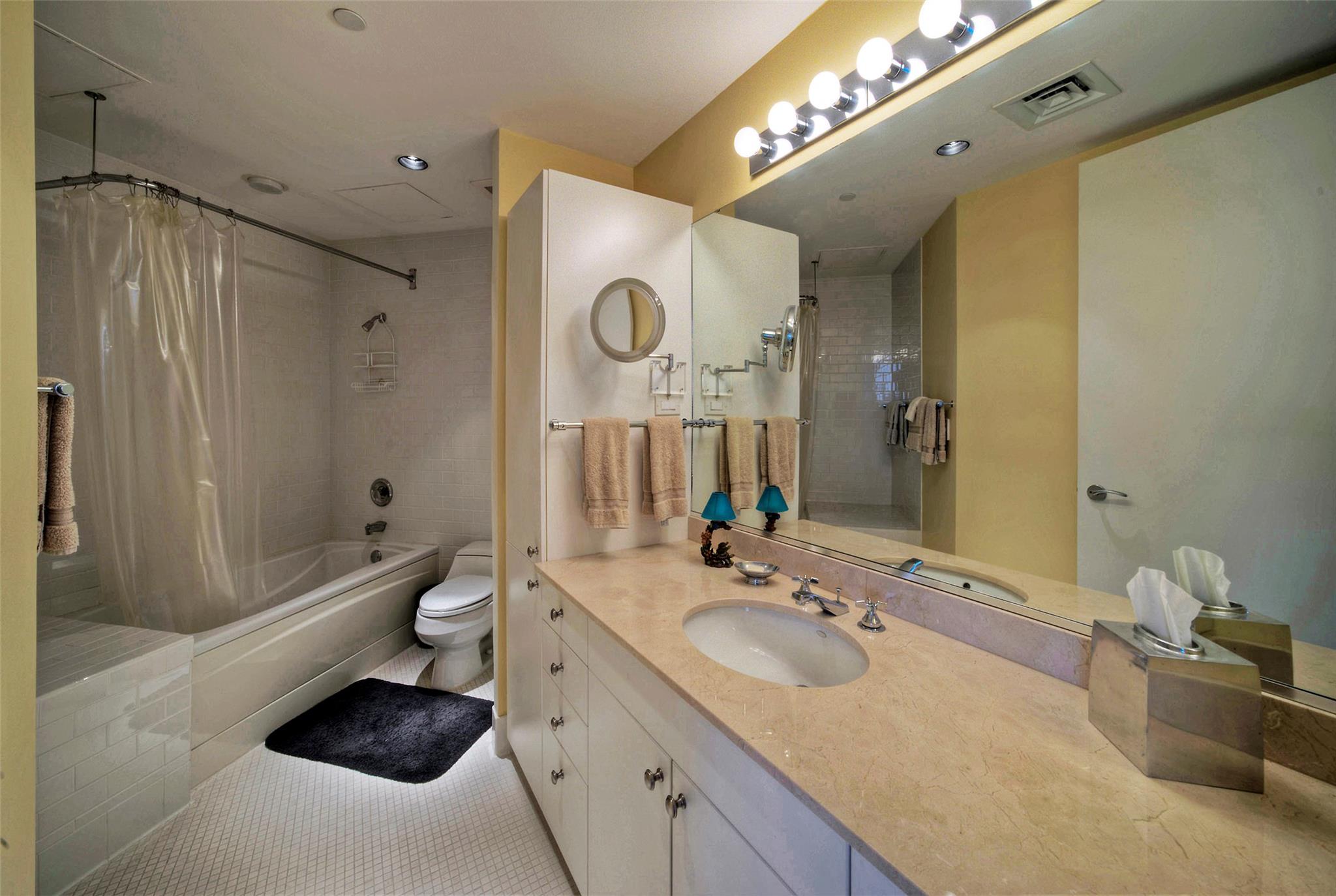 901 W 9th St # 1004, Austin, TX 78703