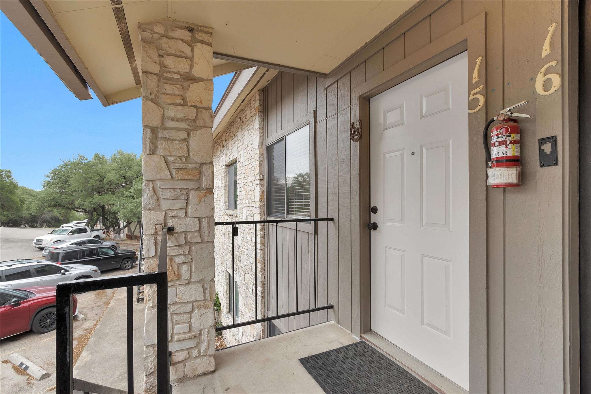 1226 Cougar Dr # 15, Canyon Lake, TX 78133