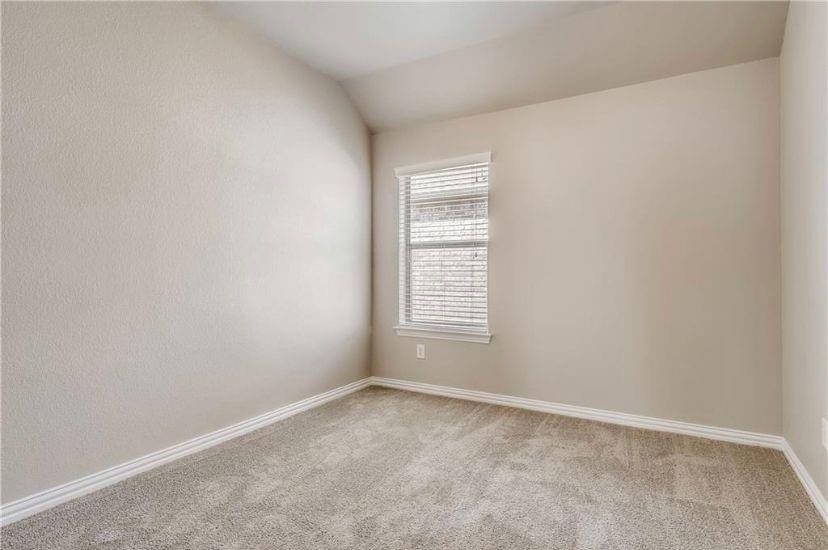 108 Wallin Farms Dr, Hutto, TX 78634
