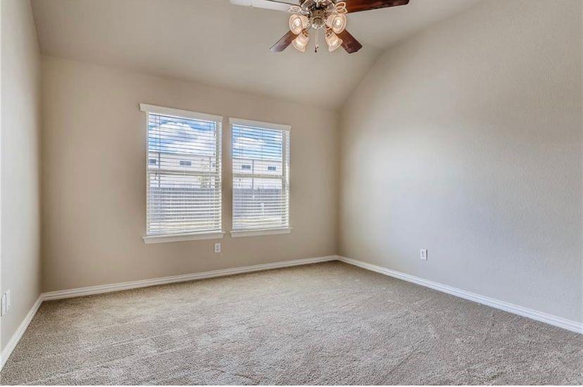 108 Wallin Farms Dr, Hutto, TX 78634