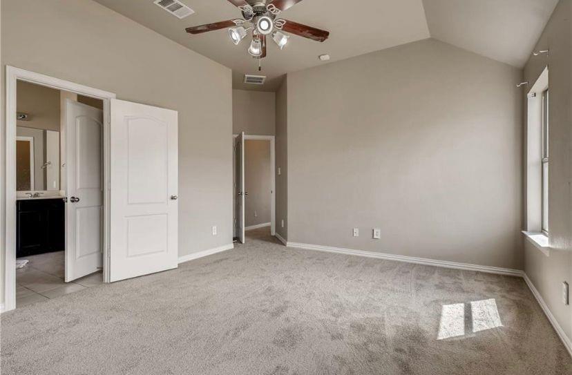 108 Wallin Farms Dr, Hutto, TX 78634