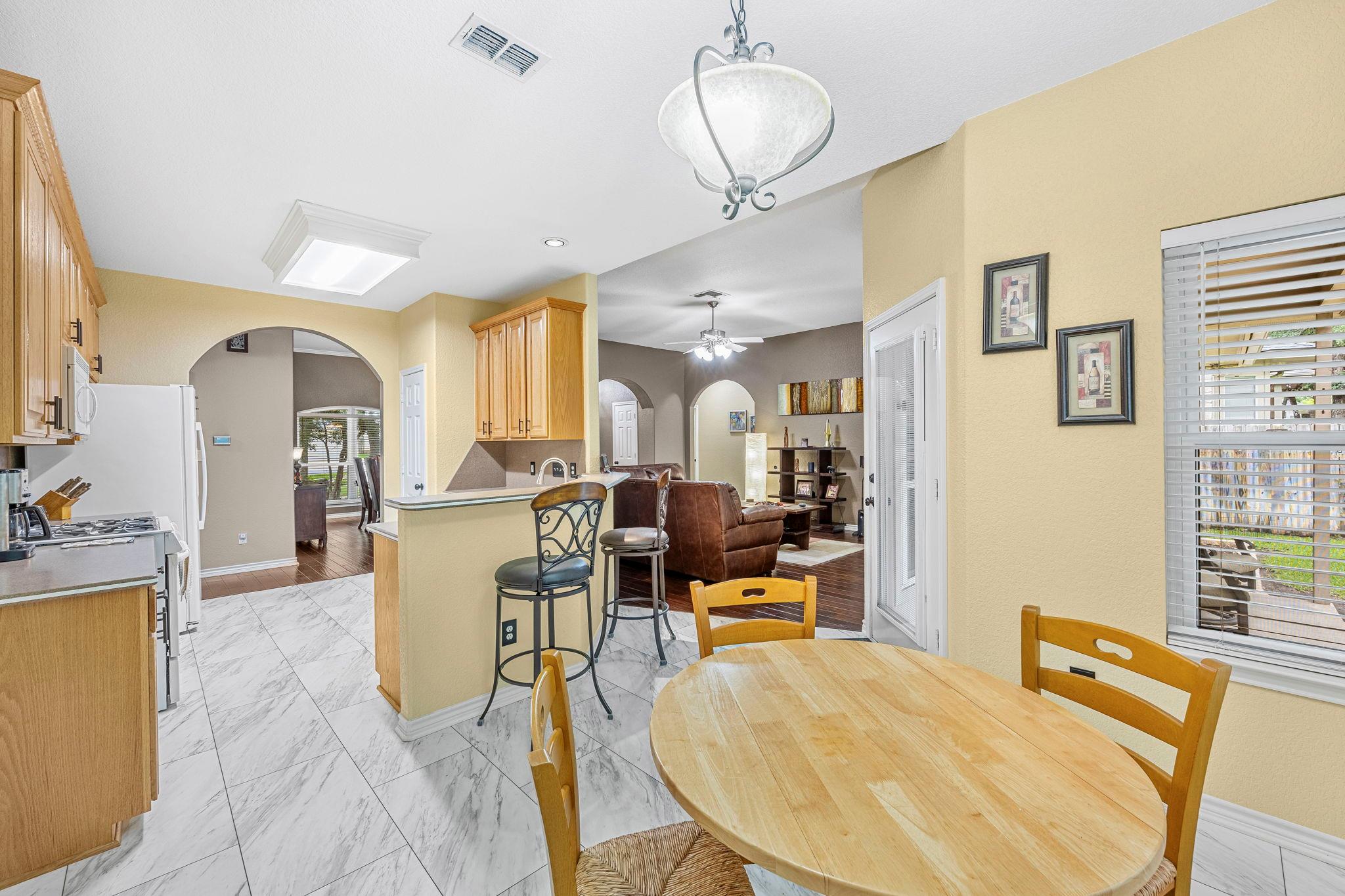 821 Wagon Wheel Trl, Georgetown, TX 78628