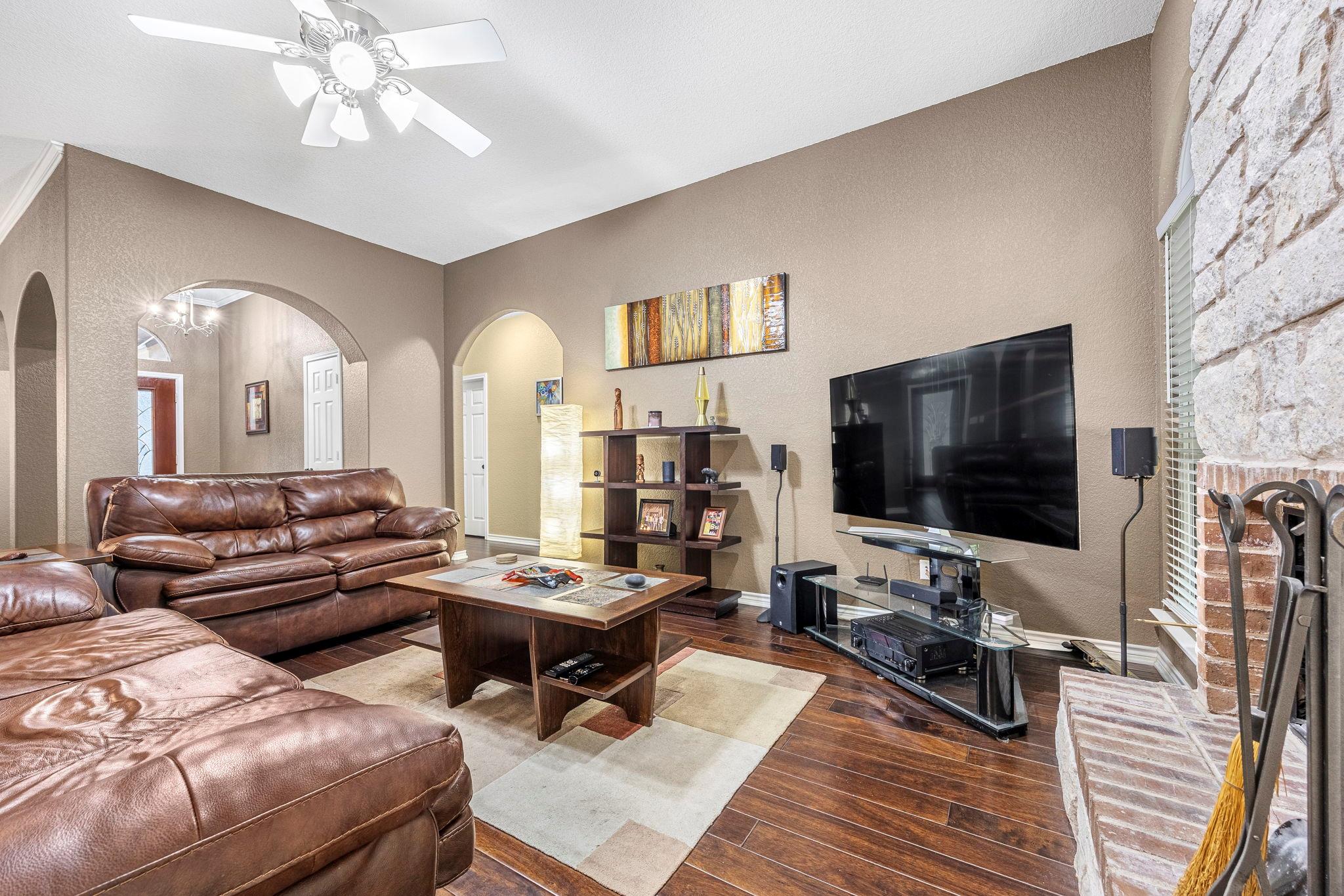 821 Wagon Wheel Trl, Georgetown, TX 78628